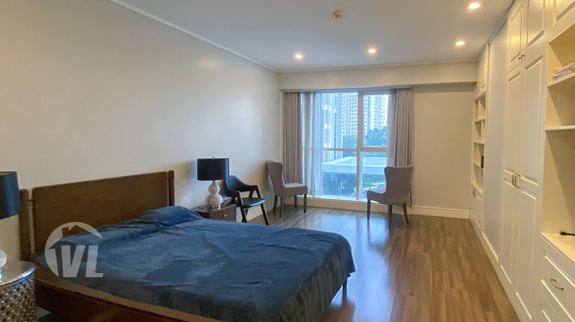 Splendid 4 bedrooms flat to lease in the Link Ciputra Hanoi