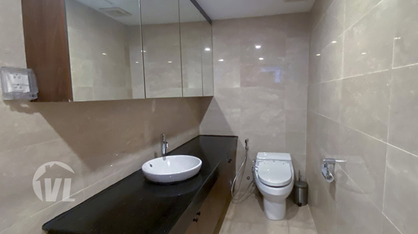 Splendid 4 bedrooms flat to lease in the Link Ciputra Hanoi