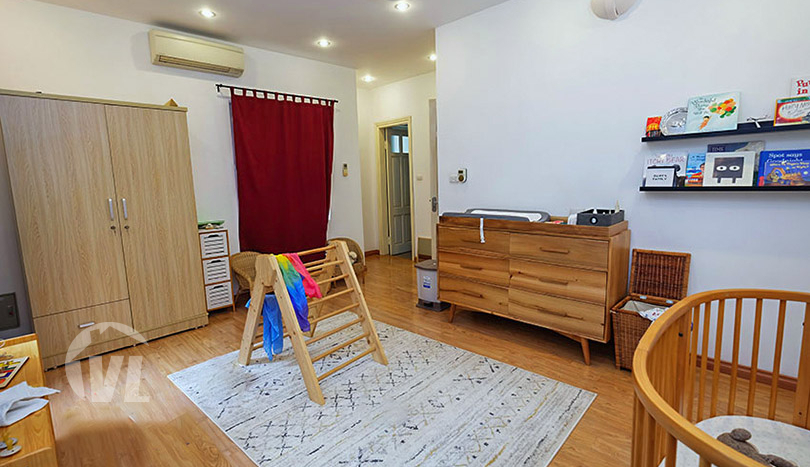 Cosy 4 beds house with yard in Tay Ho district