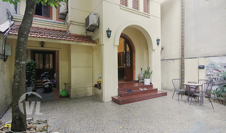 House with yard close to the French School LFAY in Hanoi