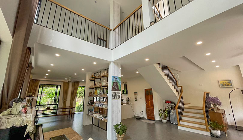 Modern house with garden to rent in Long Bien near French School