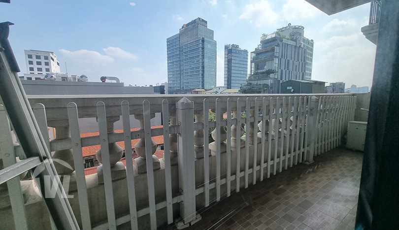 Renovated 3 bedrooms flat to rent in Hoan Kiem district