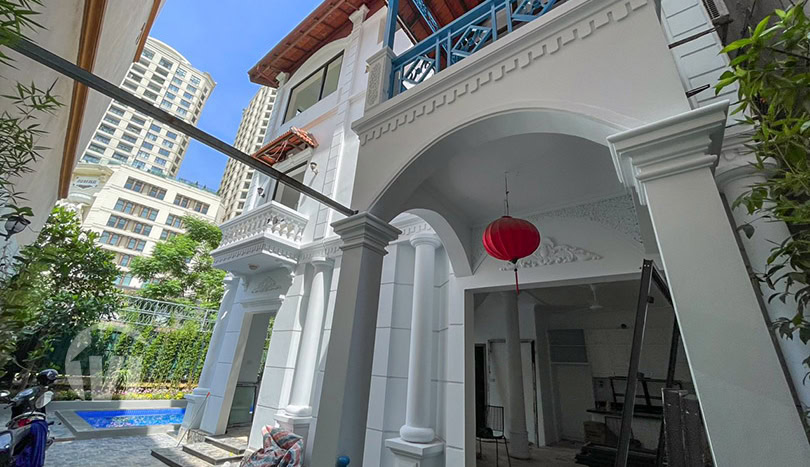 Renovated swimming pool house for rent in Tay Ho district