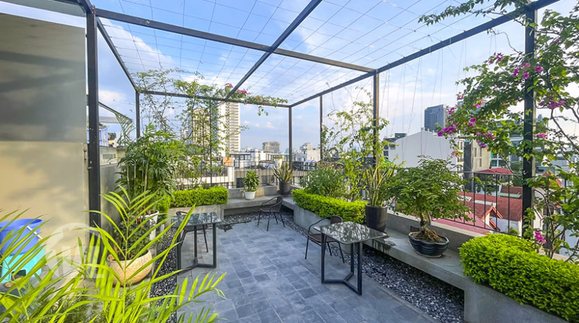 Brand-new 3 beds duplex to rent in Tay Ho district