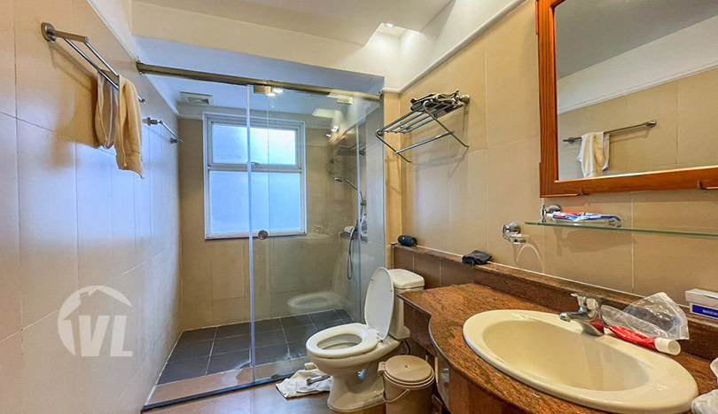 Furnished 3 bedrooms apartment for rent in Truc Bach area