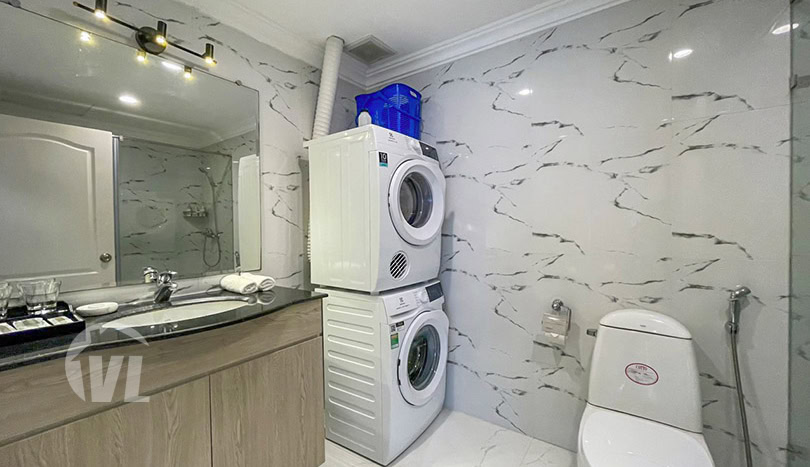 Refurbished 3 beds apartment with pool and fitness in Truc Bach