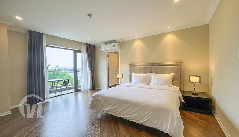 Refurbished 3 beds apartment with pool and fitness in Truc Bach