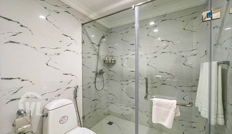 Refurbished 3 beds apartment with pool and fitness in Truc Bach