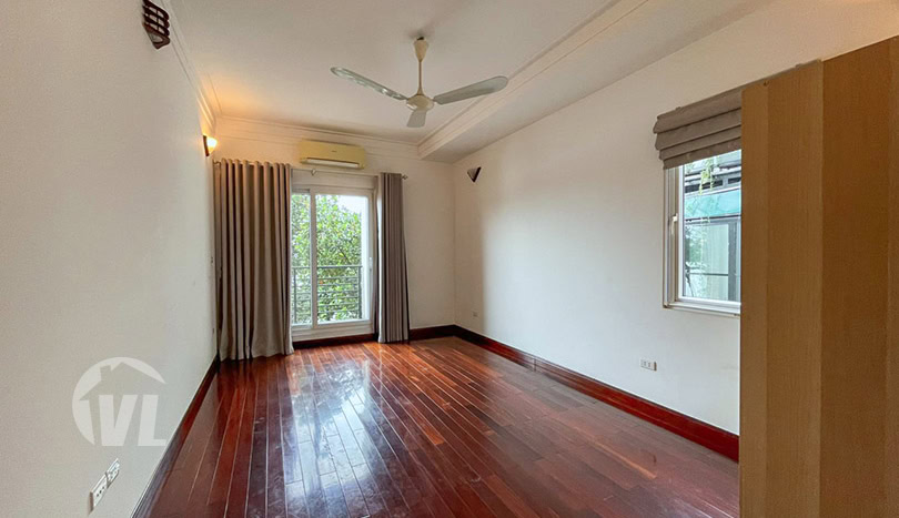 Villa with swimming pool and lake view in Tay Ho for rent