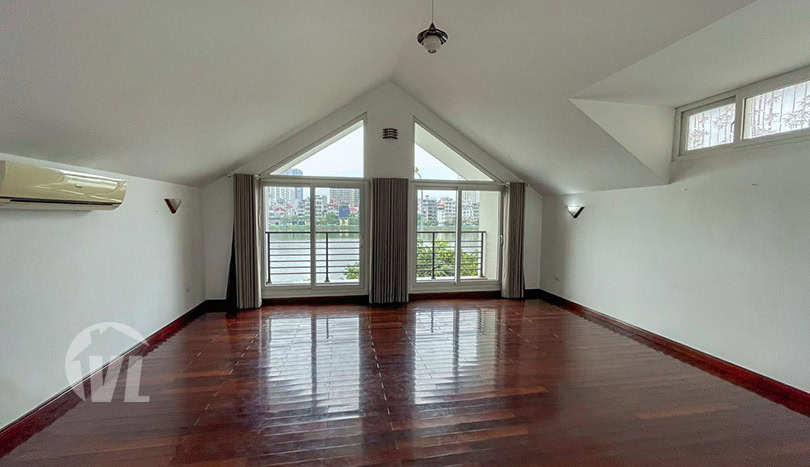 Villa with swimming pool and lake view in Tay Ho for rent