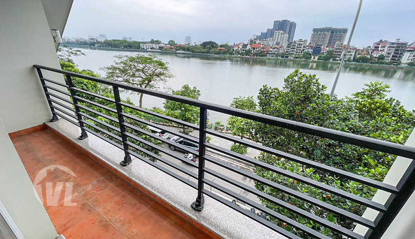 Villa with swimming pool and lake view in Tay Ho for rent
