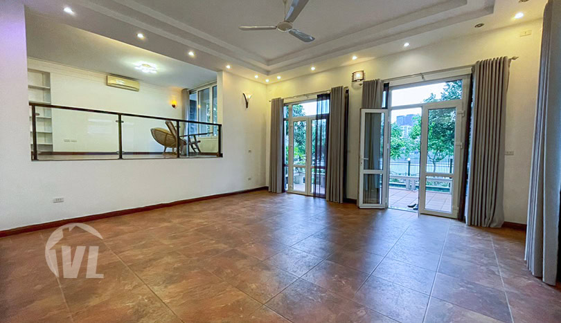 Villa with swimming pool and lake view in Tay Ho for rent