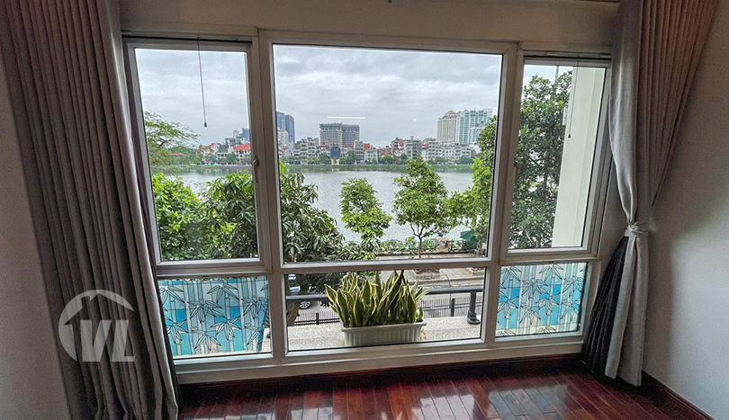 Villa with swimming pool and lake view in Tay Ho for rent