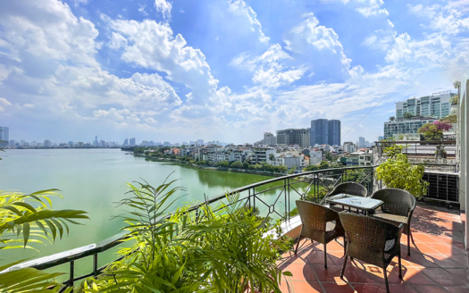 Bright 3 bedroom apartment to rent in Tay Ho on the West Lake