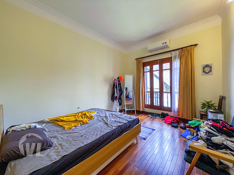 333 Bright 5 bed partly furnished house to rent in Tay Ho