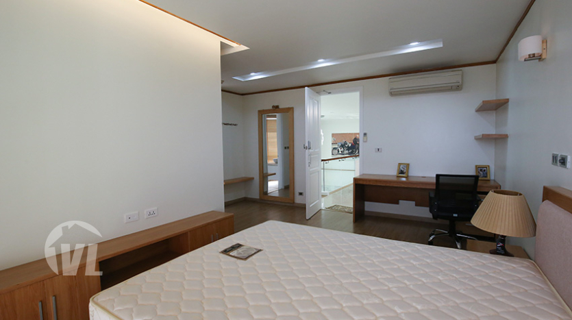 Large 4 bedroom penthouse to rent in Ciputra compound Hanoi