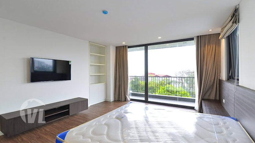 3 bedrooms duplex apartment with lake view in Tay Ho area