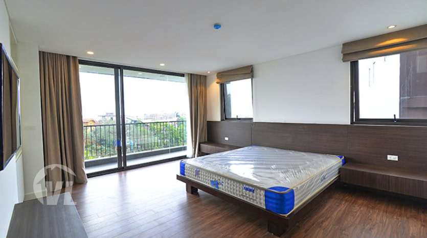 3 bedrooms duplex apartment with lake view in Tay Ho area