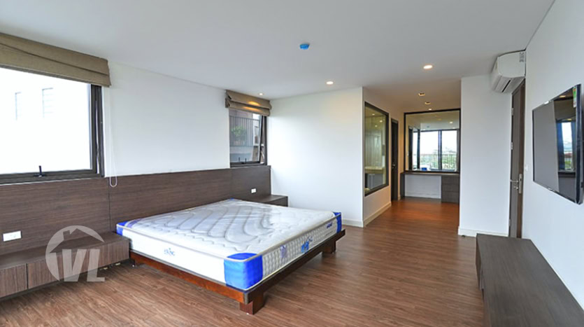 3 bedrooms duplex apartment with lake view in Tay Ho area