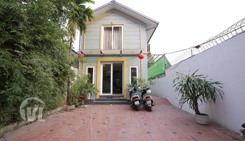 3 bedrooms house with garden to rent in Tay Ho Dang Thai Mai