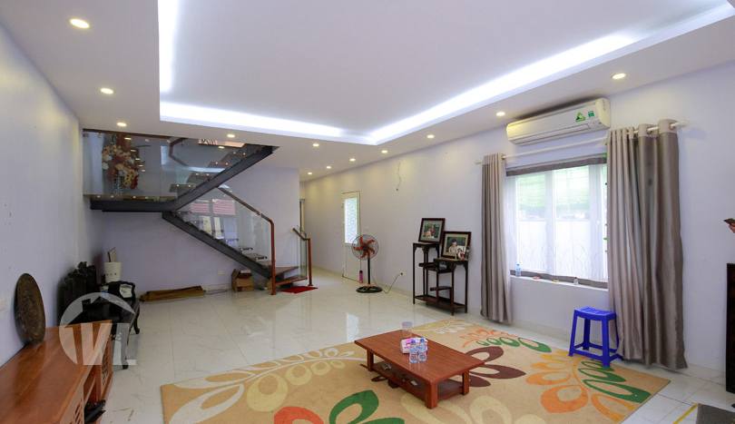 3 bedrooms house with garden to rent in Tay Ho Dang Thai Mai