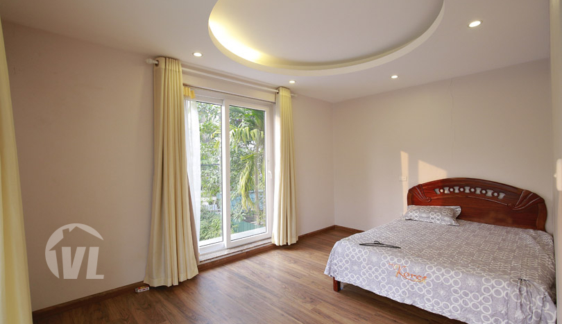 3 bedrooms house with garden to rent in Tay Ho Dang Thai Mai