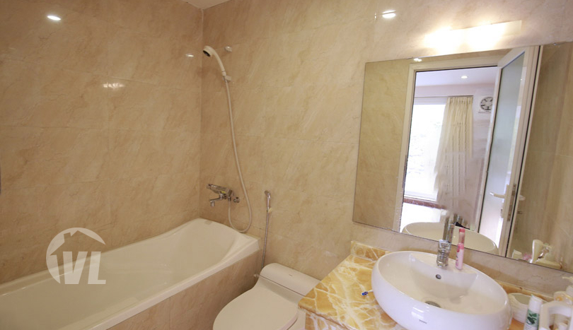 3 bedrooms house with garden to rent in Tay Ho Dang Thai Mai