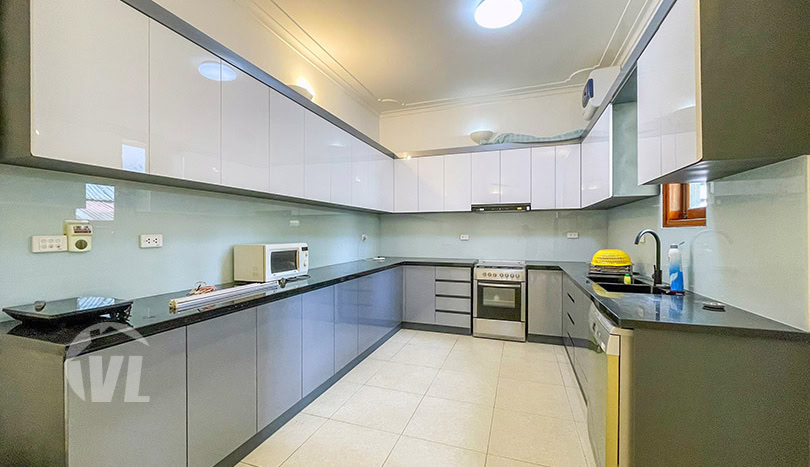 Large villa 6 beds with car access in Tay Ho district
