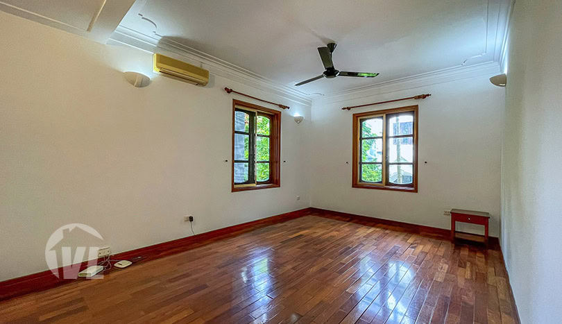 Large villa 6 beds with car access in Tay Ho district