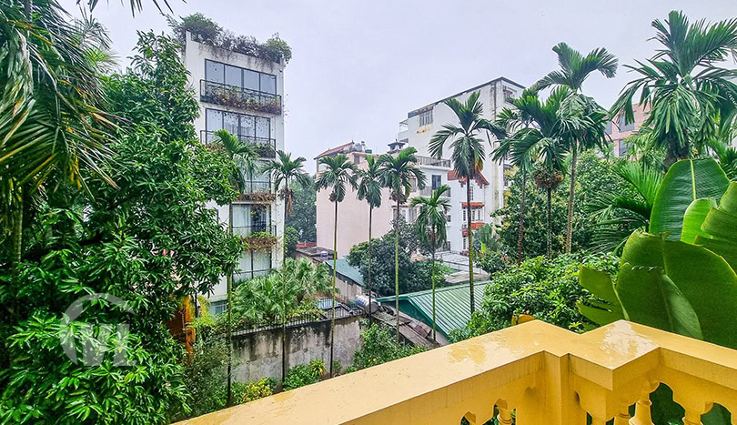 Airy furnished house with grass garden to rent in Hanoi Tay Ho area