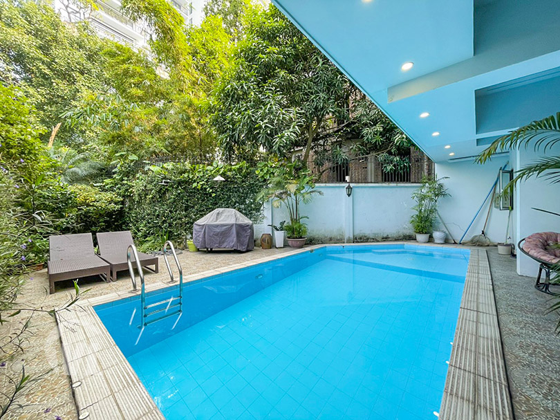 222 Modern house with garden and swimming pool in Tay Ho
