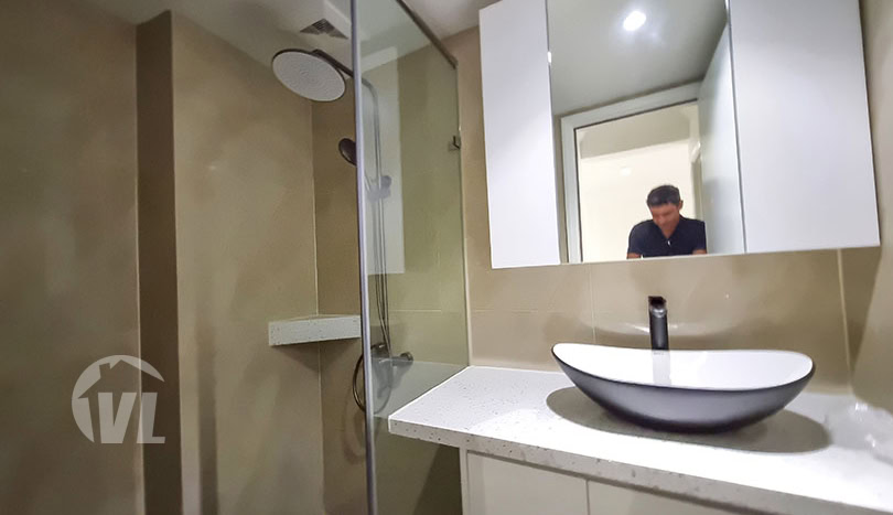 New 3 bedroom apartment with pool to rent in Long Bien
