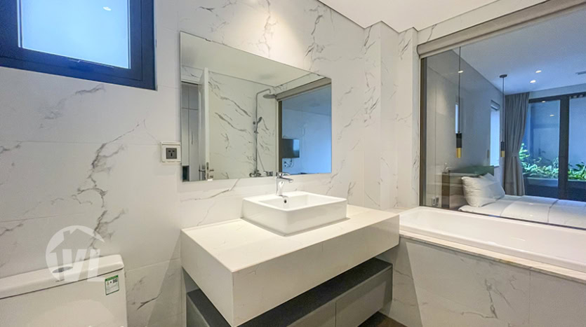 3 bed apartment with terrace for rent facing the West Lake