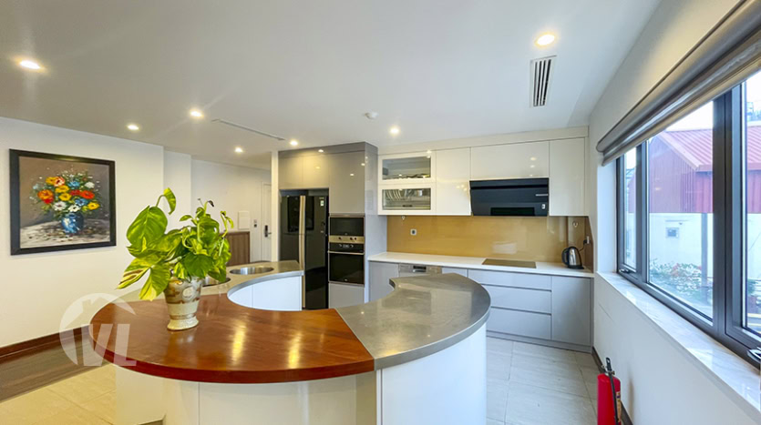 3 bed apartment with terrace for rent facing the West Lake