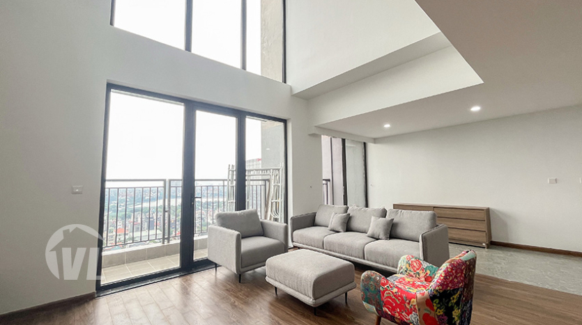 Spectacular penthouse to rent in UDIC close to Ciputra