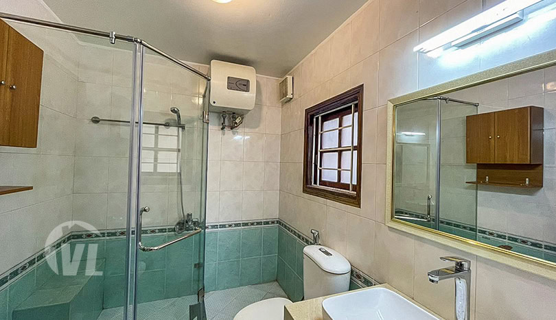 Splendid 5 bedroom house with yard to lease in Tay Ho