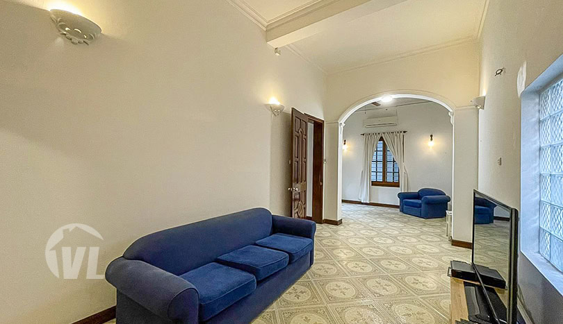 Splendid 5 bedroom house with yard to lease in Tay Ho
