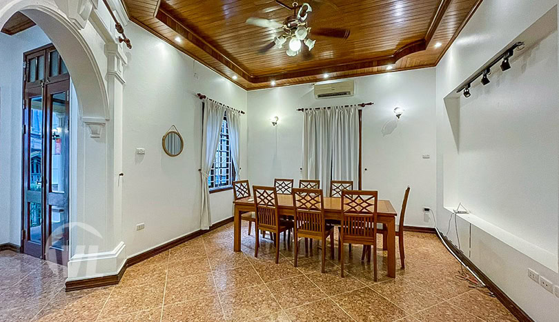 Splendid 5 bedroom house with yard to lease in Tay Ho