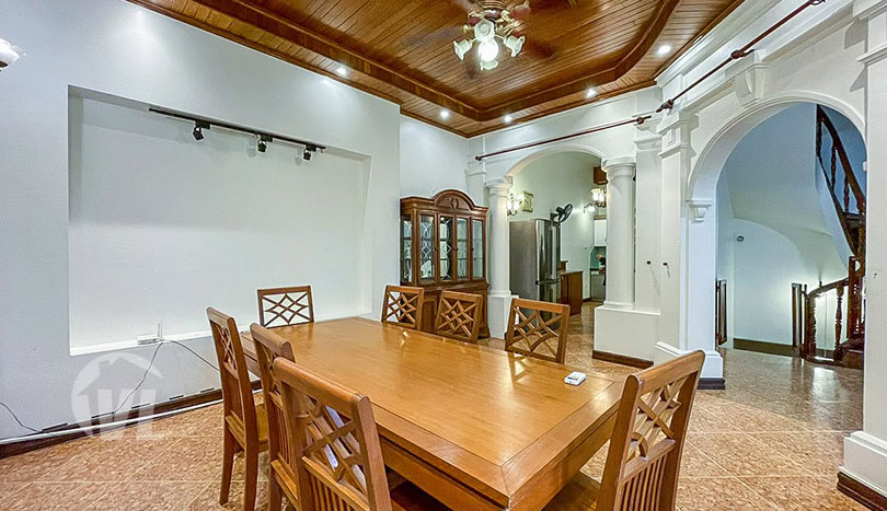 Splendid 5 bedroom house with yard to lease in Tay Ho