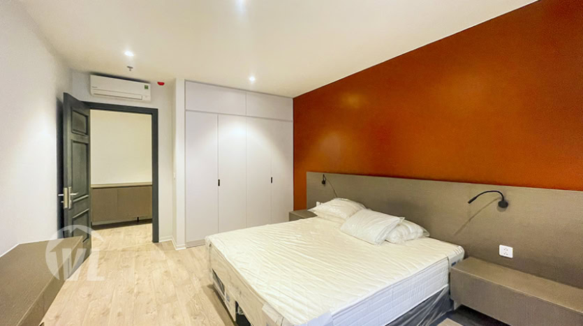 260 sq m first class 3 bedrooms apartment to lease in Tay Ho
