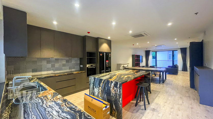 260 sq m first class 3 bedrooms apartment to lease in Tay Ho