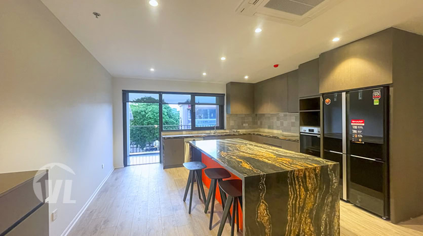 260 sq m first class 3 bedrooms apartment to lease in Tay Ho