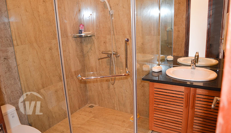 Large garden and modern house to rent in Tay Ho district