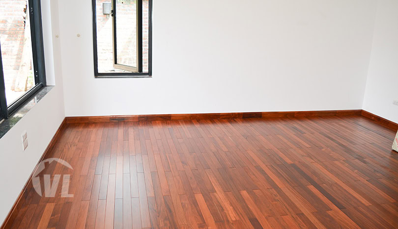 Large garden and modern house to rent in Tay Ho district