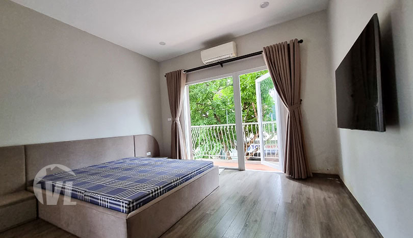 Modern villa with garden to rent close to LFAY in Long Bien