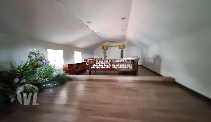 Modern villa with garden to rent close to LFAY in Long Bien