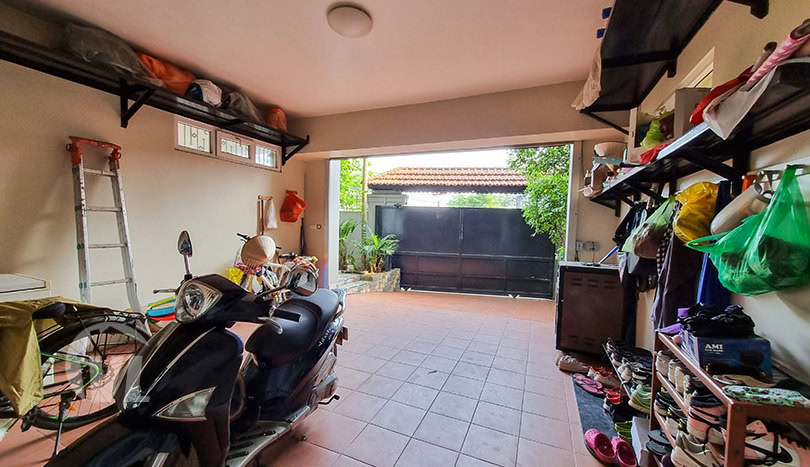 5 bed villa with River View to lease in Long Bien