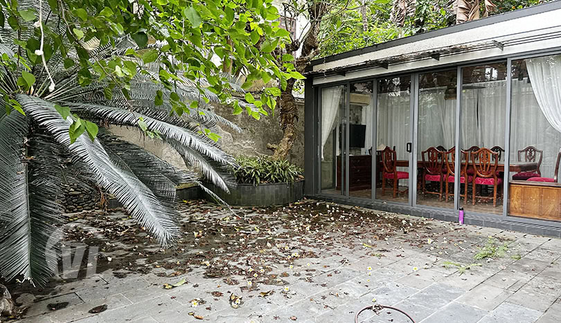 Large furnished 5 bed villa to rent in Ciputra next to UNIS