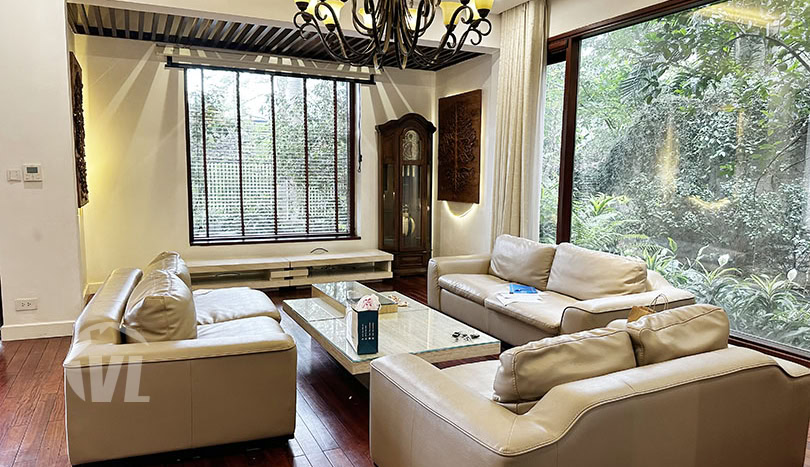 Large furnished 5 bed villa to rent in Ciputra next to UNIS