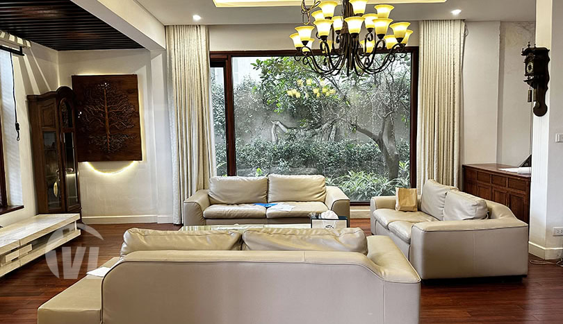 Large furnished 5 bed villa to rent in Ciputra next to UNIS